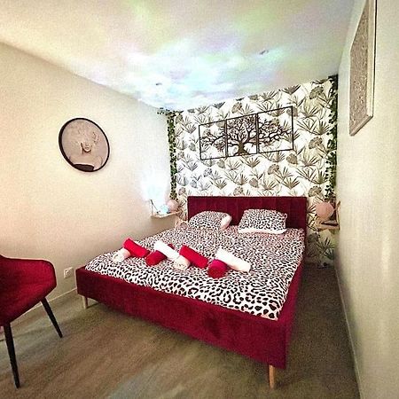 La Foret Enchantee, Centre Ville Pont-Sur-Yonne Екстер'єр фото